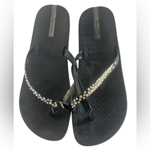 Ipanema Black Swarovski Crystal Studded Women's Sandals - Picture 2 of 8